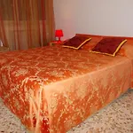 Travellers Bed & فندق مبيت وإفطار تريفيزو
