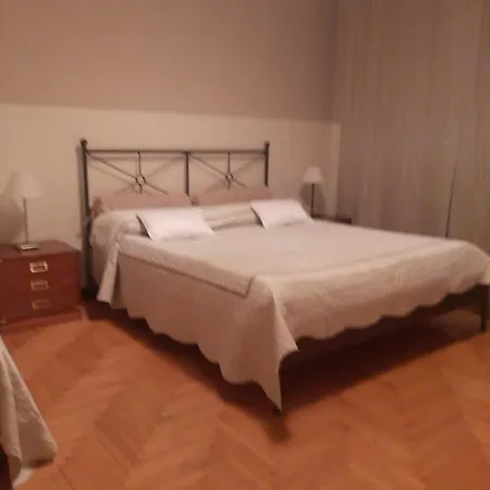 Travellers Bed & ベッド・アンド・ブレックファスト *