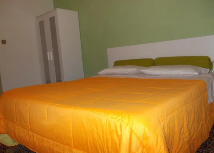 Travellers Bed &