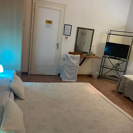 Travellers Bed &