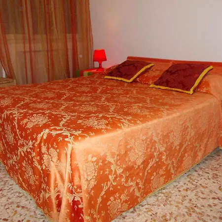Travellers Bed & Alojamento de Acomodação e Pequeno-almoço Treviso